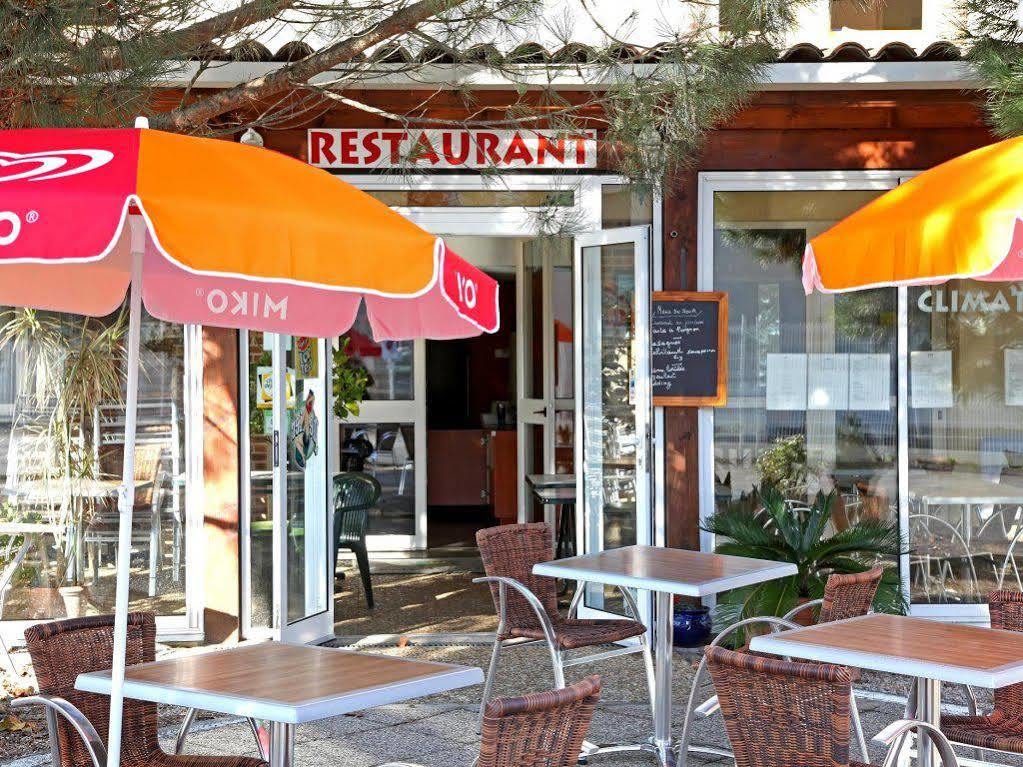 Logis Hotel- Hotel Restaurant Le Rialto Le Sequestre Exterior foto